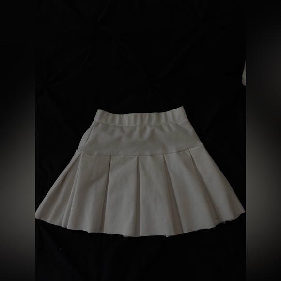Princess Polly Rescue Me pleated Skirt in White - Picture 1 of 1